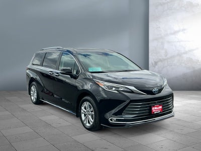 2024 Toyota Sienna Platinum