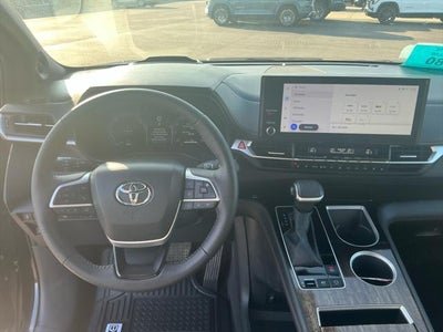 2025 Toyota SIENNA PLT AWD Platinum