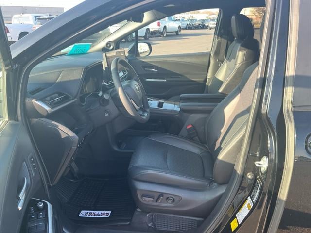2025 Toyota SIENNA PLT AWD Platinum