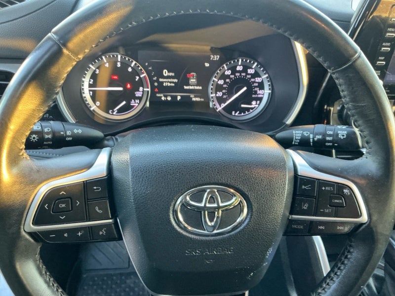 2022 Toyota HIGHLANDER XLE