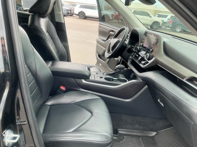2022 Toyota Highlander Hybrid Hybrid XLE