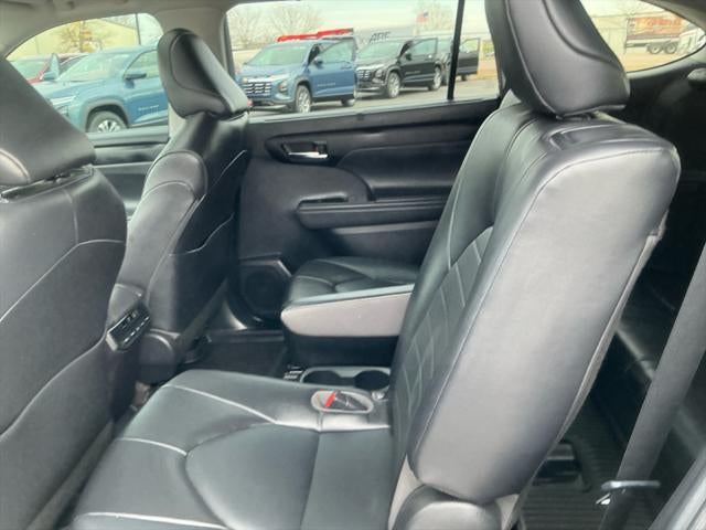 2022 Toyota Highlander Hybrid Hybrid XLE