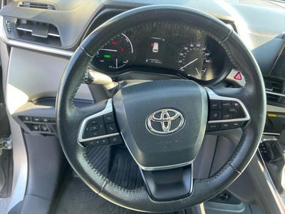 2023 Toyota Sienna XLE