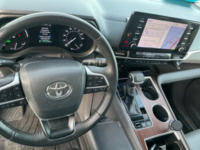 2022 Toyota SIENNA XLE AWD XLE