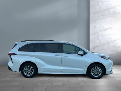 2022 Toyota SIENNA XLE AWD XLE