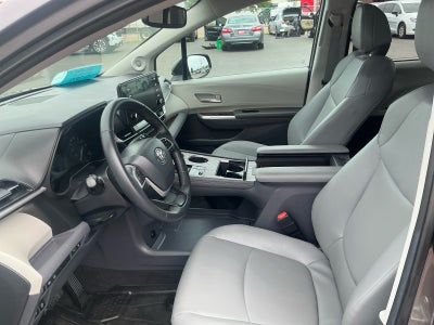 2024 Toyota Sienna XLE