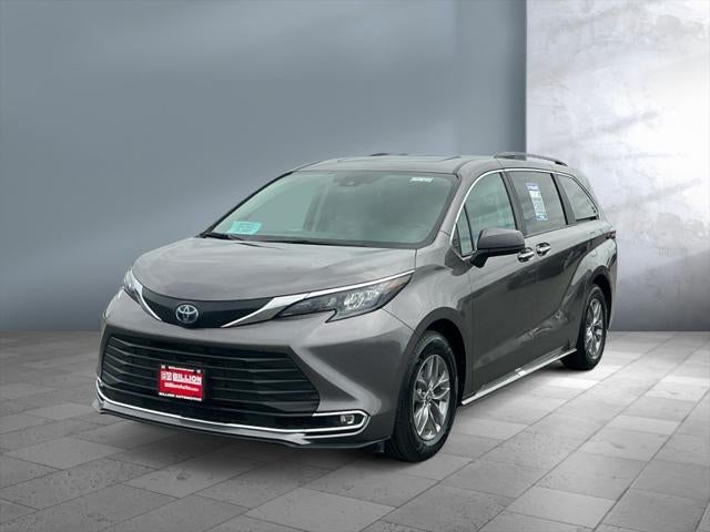 2024 Toyota Sienna XLE