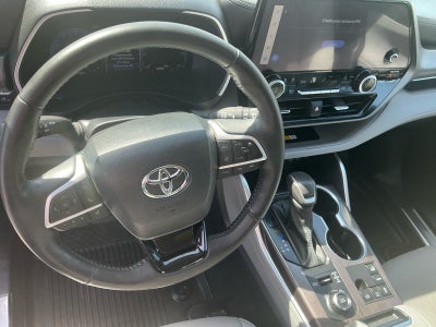 2024 Toyota HIGHLANDER Limited
