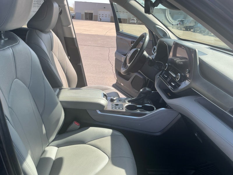 2024 Toyota HIGHLANDER Limited