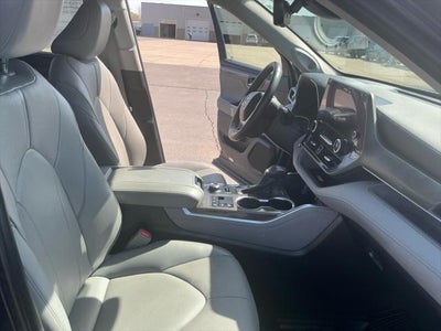 2024 Toyota HIGHLANDER Limited