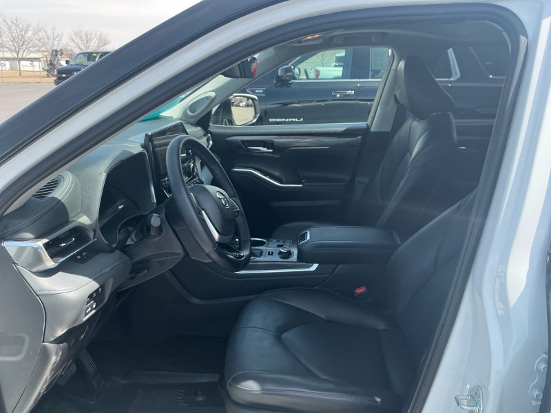 2024 Toyota HIGHLANDER Limited
