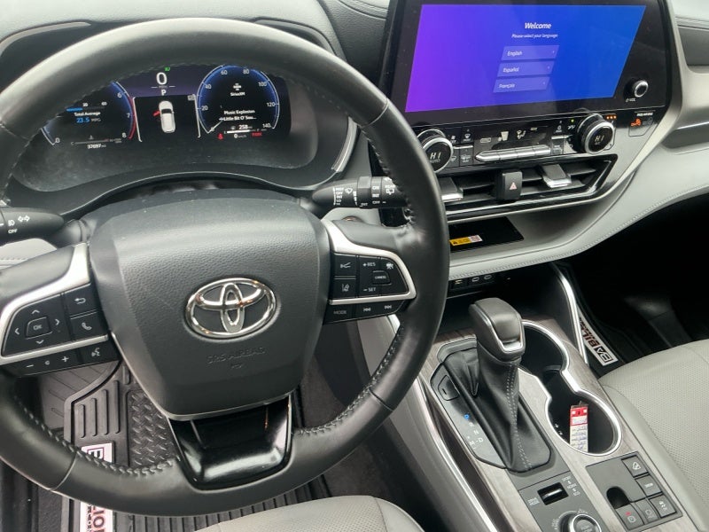 2023 Toyota HIGHLANDER Limited