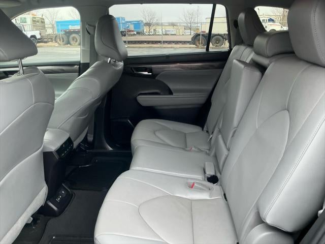 2023 Toyota HIGHLANDER Limited