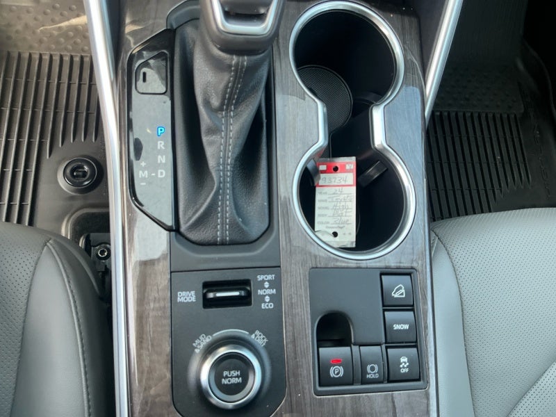 2024 Toyota HIGHLANDER Platinum