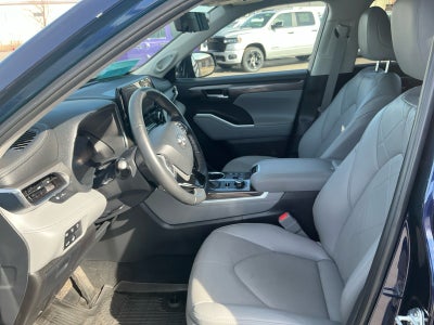 2024 Toyota HIGHLANDER Platinum