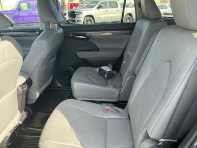 2024 Toyota HIGHLANDER Platinum