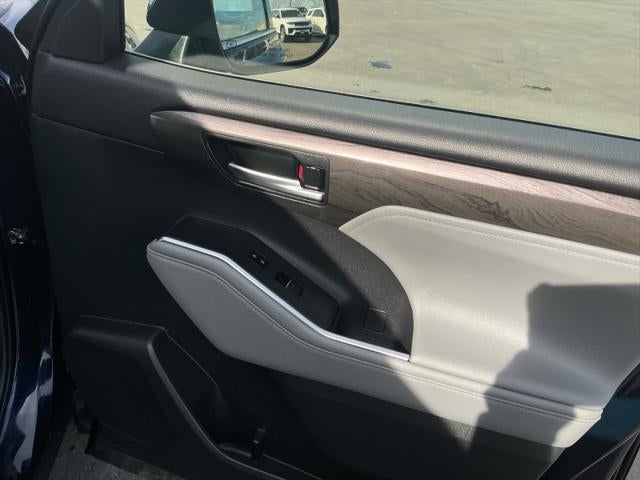 2024 Toyota HIGHLANDER Platinum