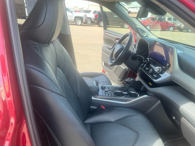 2023 Toyota HIGHLANDER Platinum