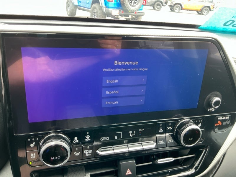 2023 Toyota Highlander Platinum