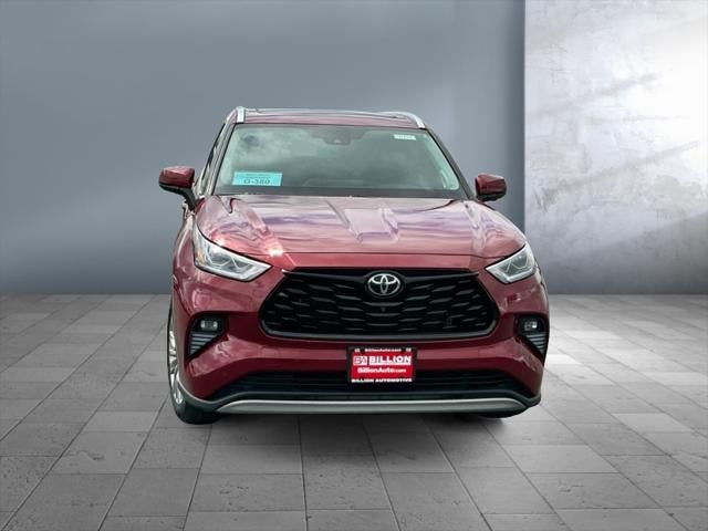 2023 Toyota Highlander Platinum