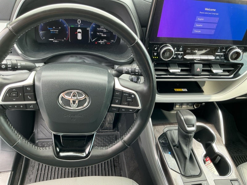 2023 Toyota Highlander Platinum