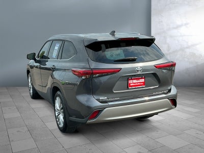 2023 Toyota Highlander Platinum