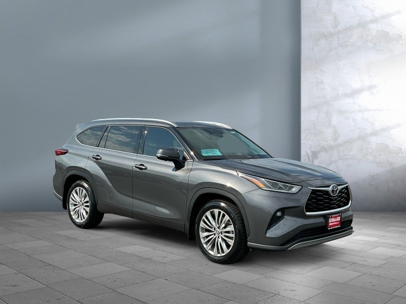 2023 Toyota Highlander Platinum