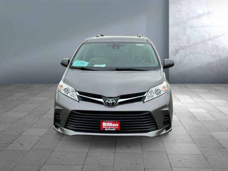 2019 Toyota SIENNA LE 3.5L LE