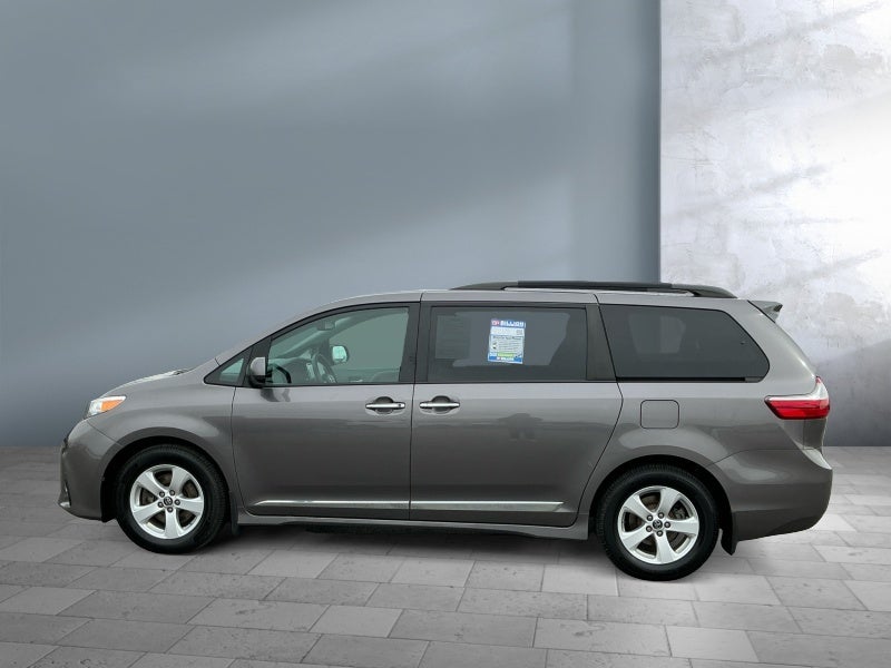 2019 Toyota SIENNA LE 3.5L LE