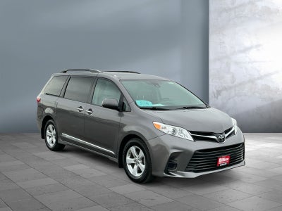 2019 Toyota SIENNA LE 3.5L LE