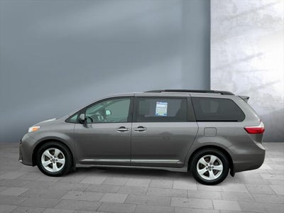 2019 Toyota SIENNA LE 3.5L LE