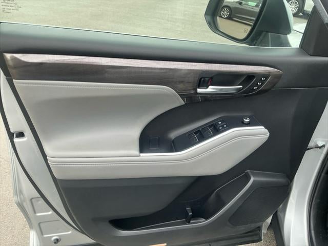 2022 Toyota HIGHLANDER HYBRD Hybrid Limited