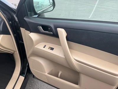 2013 Toyota HIGHLANDER Plus