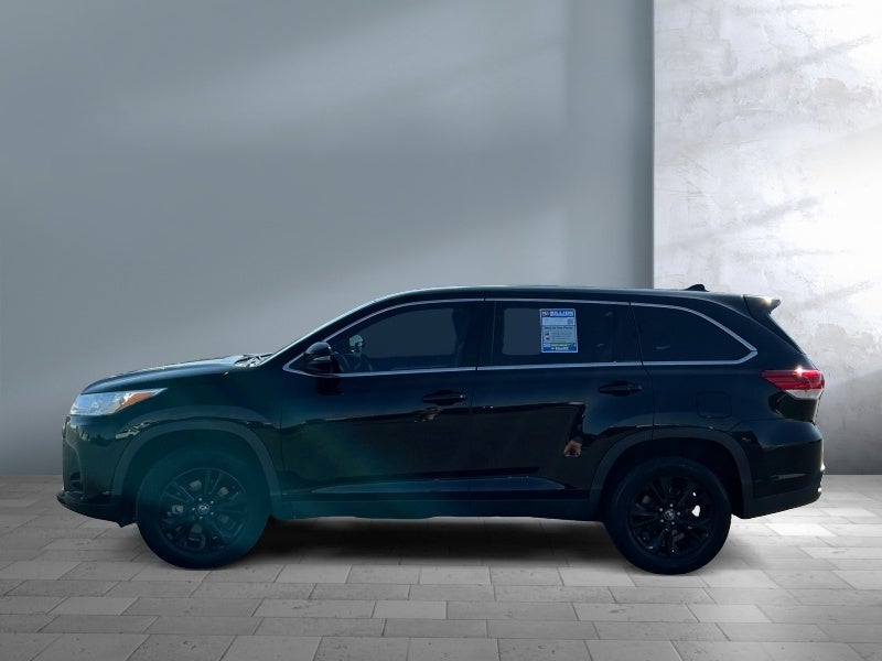 2019 Toyota Highlander LE