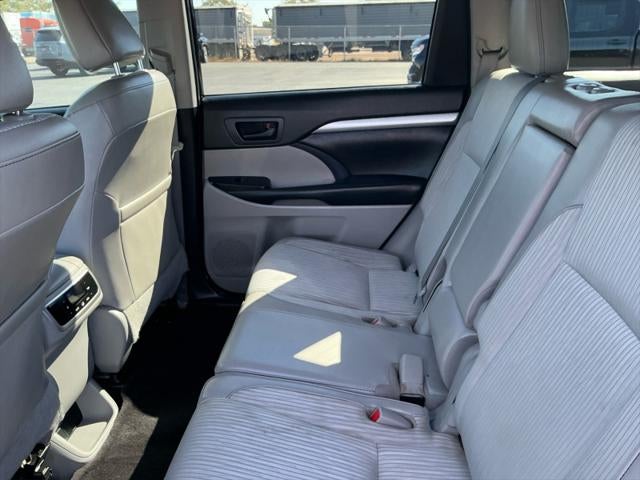 2019 Toyota Highlander LE