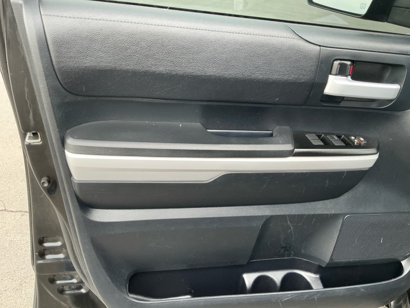 2018 Toyota TUNDRA 4X4 SR5