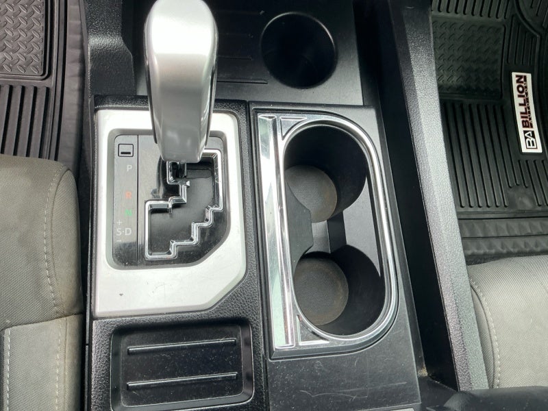 2017 Toyota TUNDRA 4X4 SR5