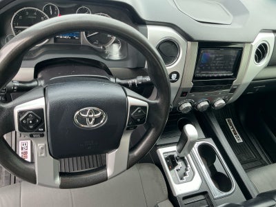 2017 Toyota TUNDRA 4X4 SR5