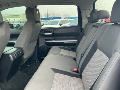 2017 Toyota TUNDRA 4X4 SR5