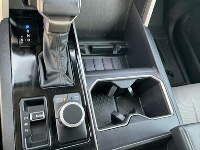 2024 Toyota TUNDRA 4X4 SR5