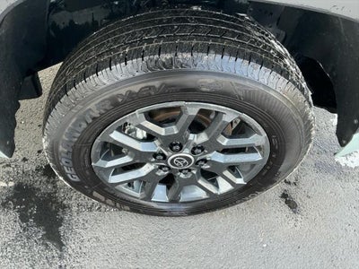2024 Toyota TUNDRA 4X4 SR5