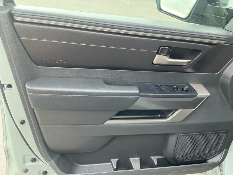 2025 Toyota Tundra 4WD SR5