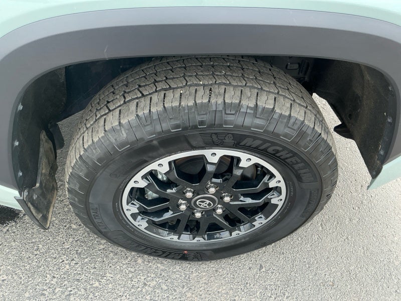 2025 Toyota Tundra 4WD SR5