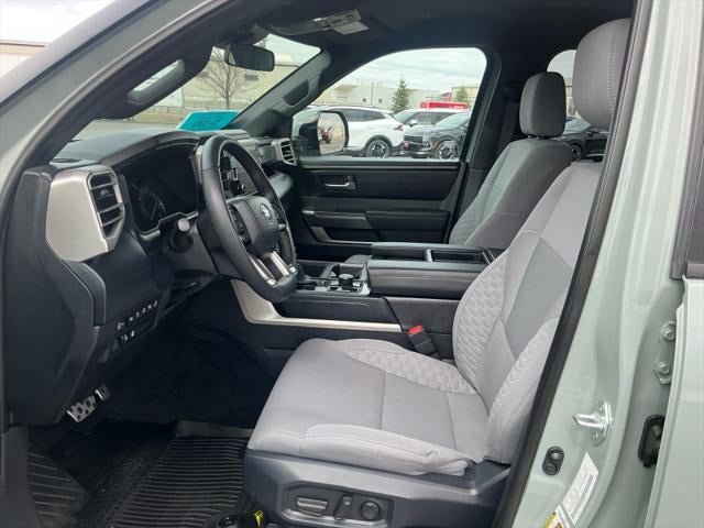 2025 Toyota TUNDRA 4X4 SR5