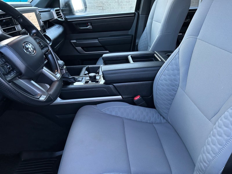 2025 Toyota TUNDRA 4X4 SR5