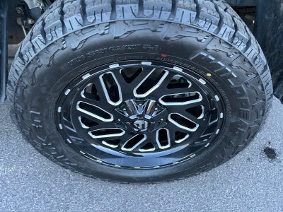 2025 Toyota TUNDRA 4X4 SR5