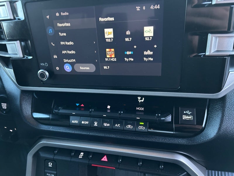 2025 Toyota TUNDRA 4X4 SR5