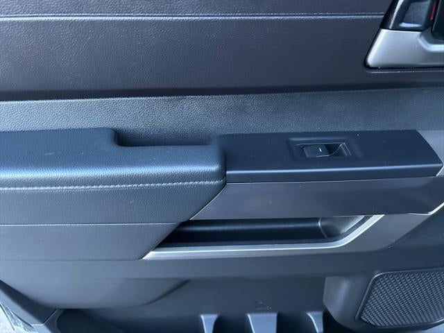 2025 Toyota TUNDRA 4X4 SR5