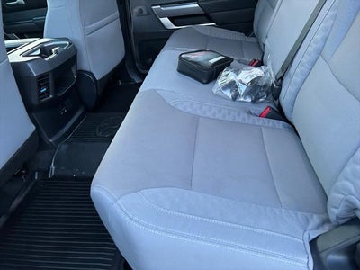 2025 Toyota TUNDRA 4X4 SR5