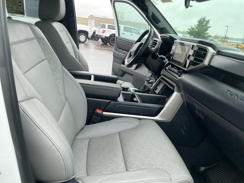 2025 Toyota Tundra 4WD SR5